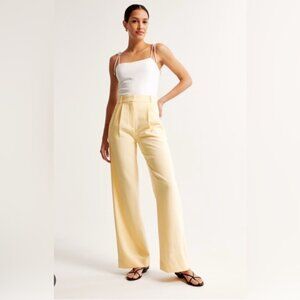 NWT ABERCROMBIE & FITCH Sloane tailored wide leg pants in bright yellow (2L/26)
